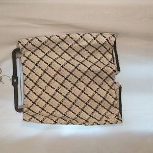 White house black market above the knee black and off white skirt womens Sz 16
